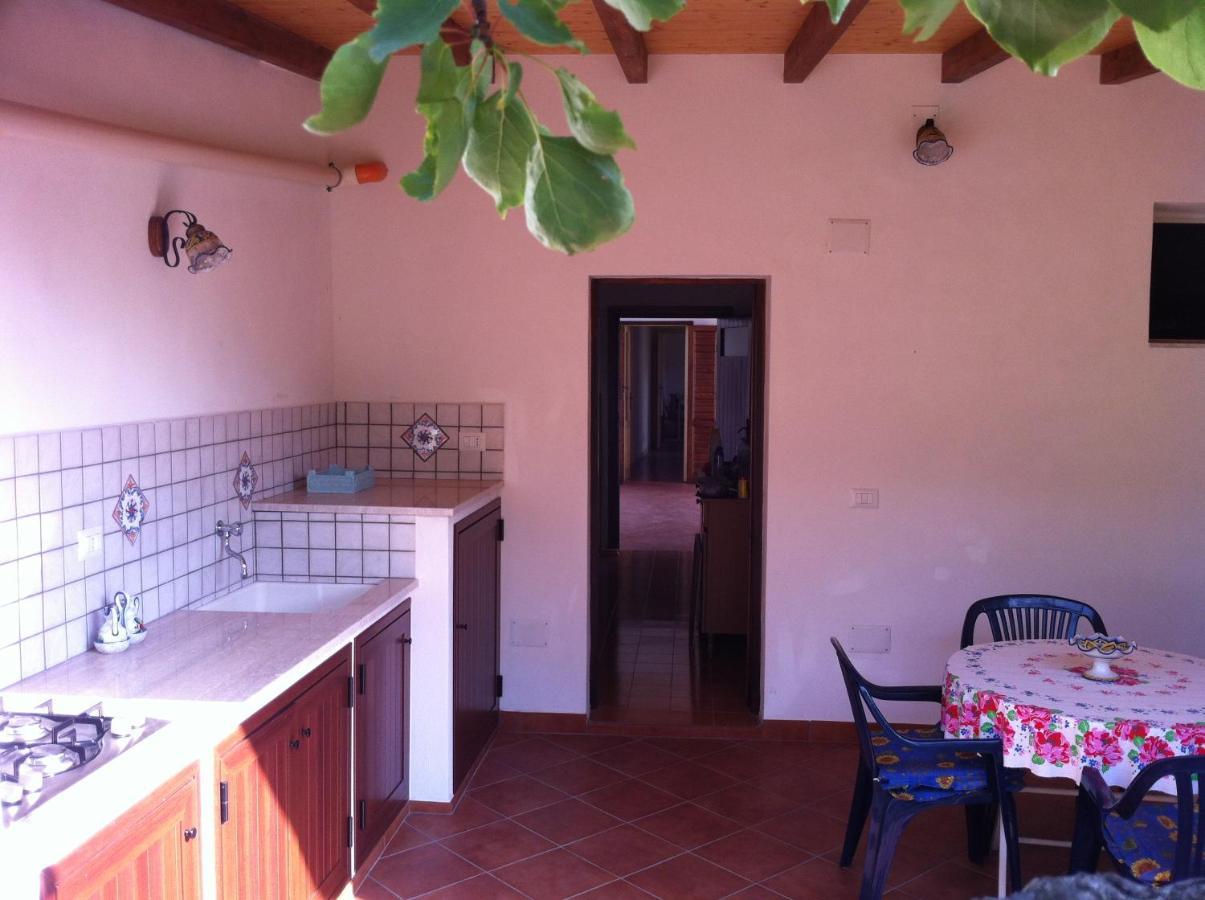 Villa By The Vulcano - 70Mq Plus Large Garden And Patio Extérieur photo